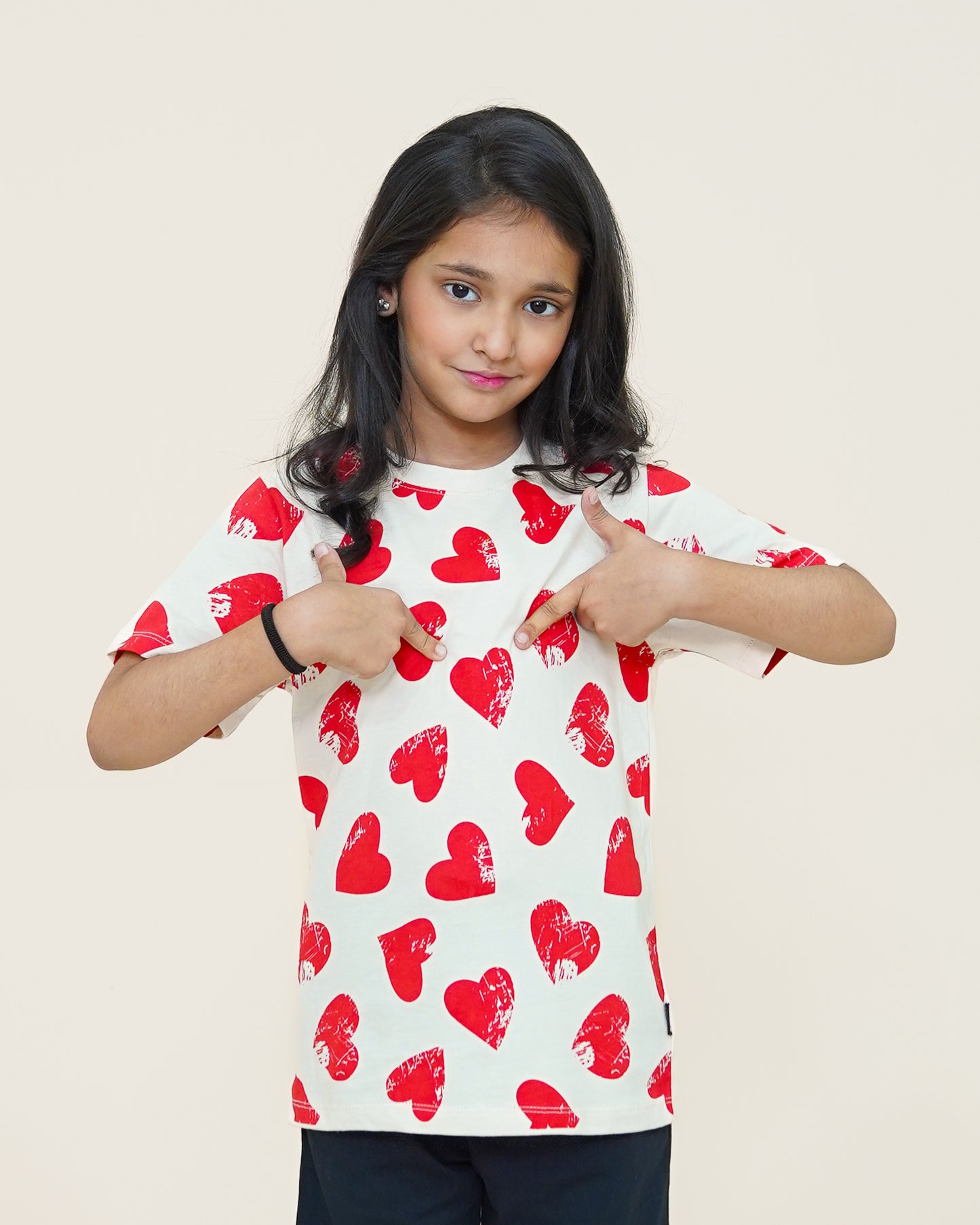 Love Hearts T-shirt – Beige